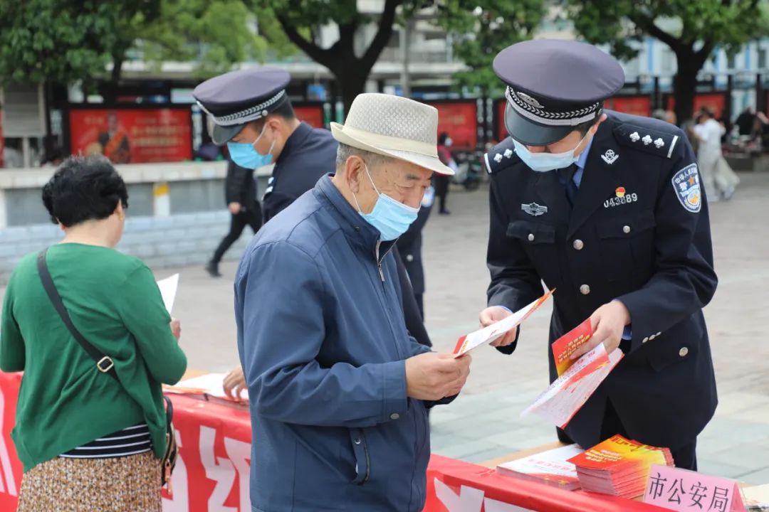 抓好 “五个第一” 建好“五型机关”——汉中市公安局荣获“五型”模范机关建设先进单位称号汉中市公安局 4563